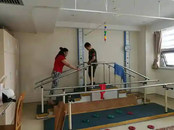 干细胞移植，打肉毒素，脑瘫“保守治疗”到底有无出路？