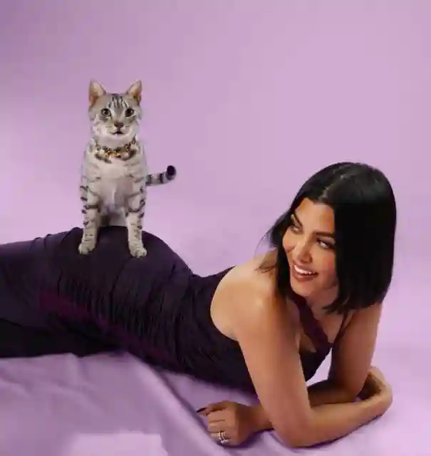 卡戴珊家推出让“私处变甜”的软糖，你的阴部怎么总被品牌盯上？