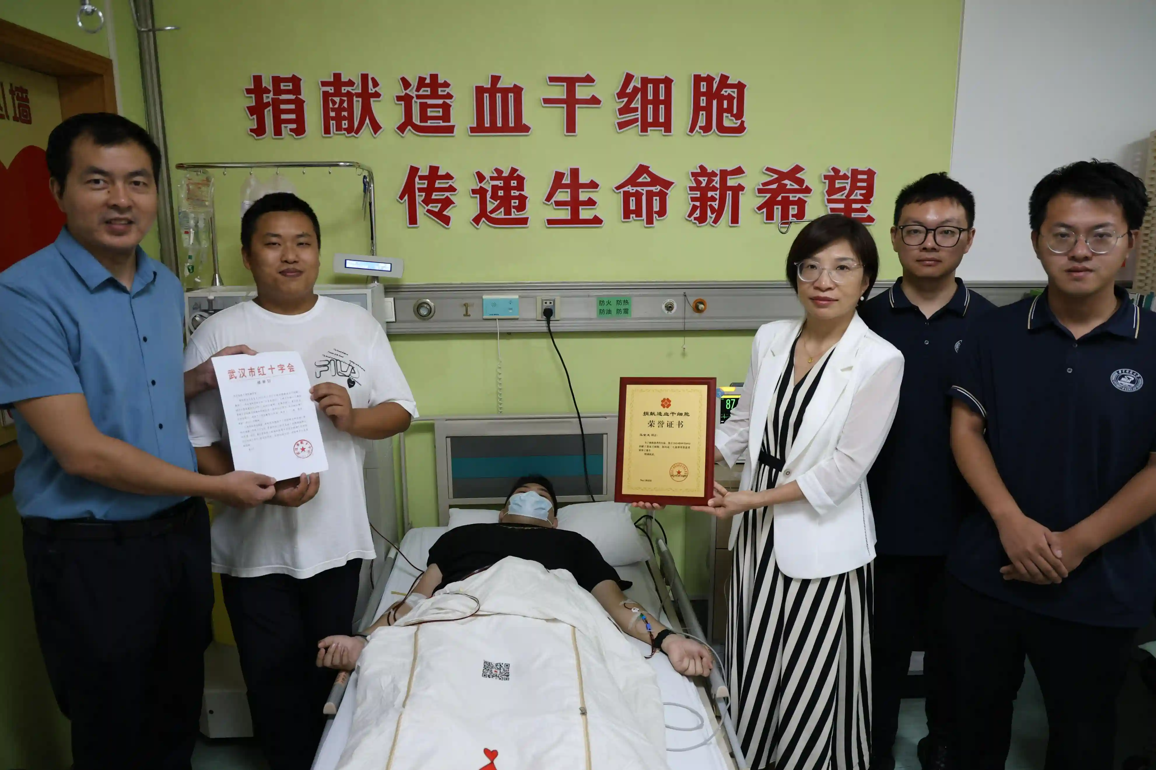 “做工科事，怀人文情”，华科大研究生调节饮食捐髓救人