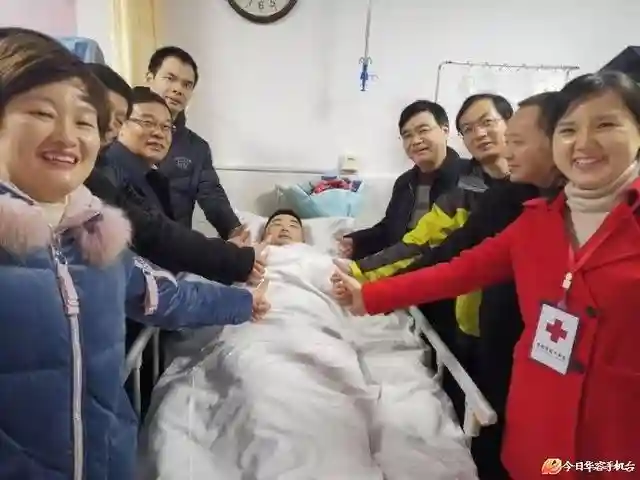 华容伢子严强捐献造血干细胞救8岁患儿