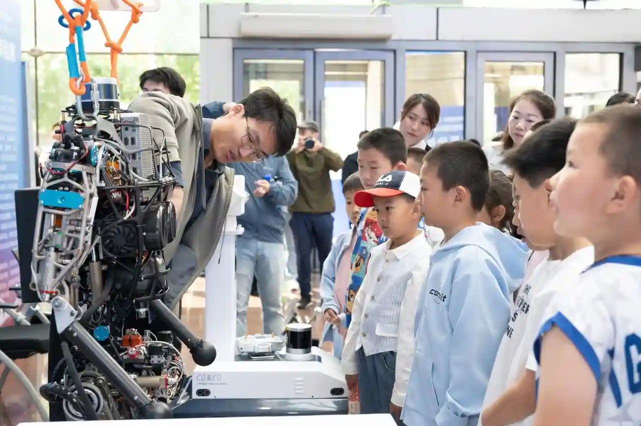 从赋能千行百业到走进千家万户 多项“黑科技”亮相科技活动周