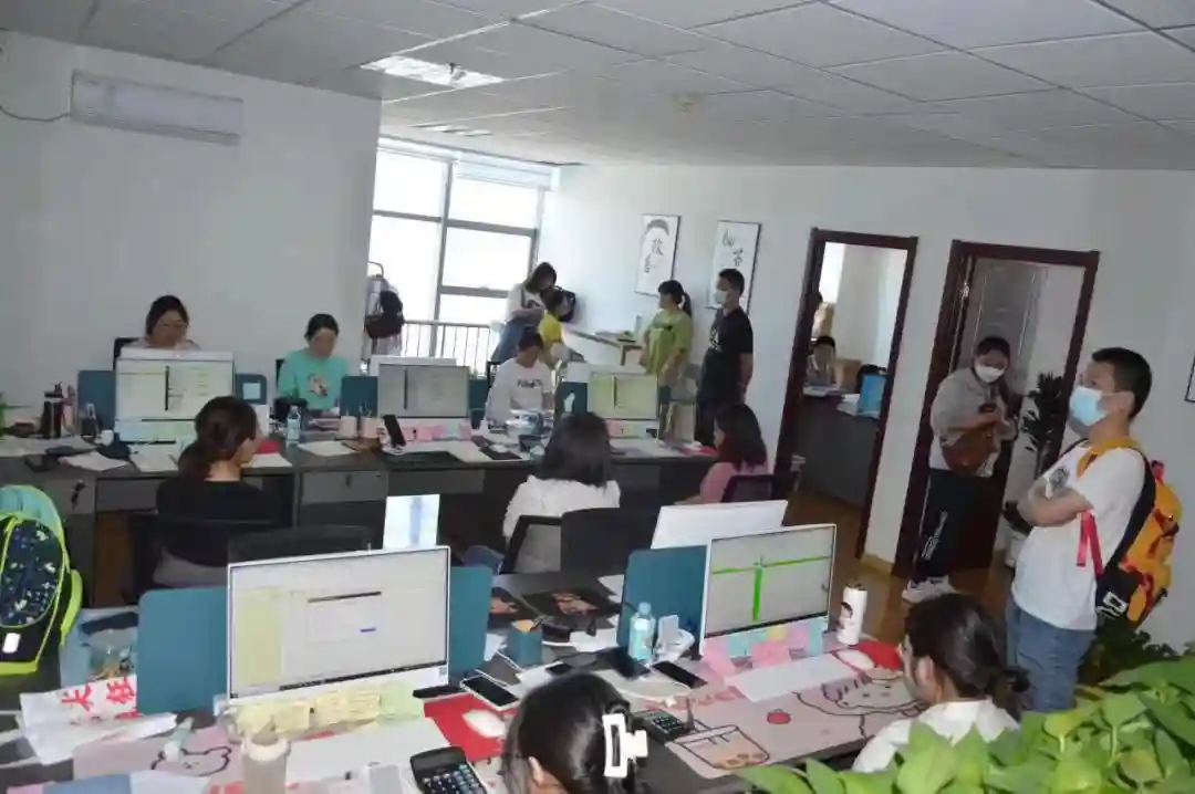 嫌疑人落网时，卡内余额4000多万元