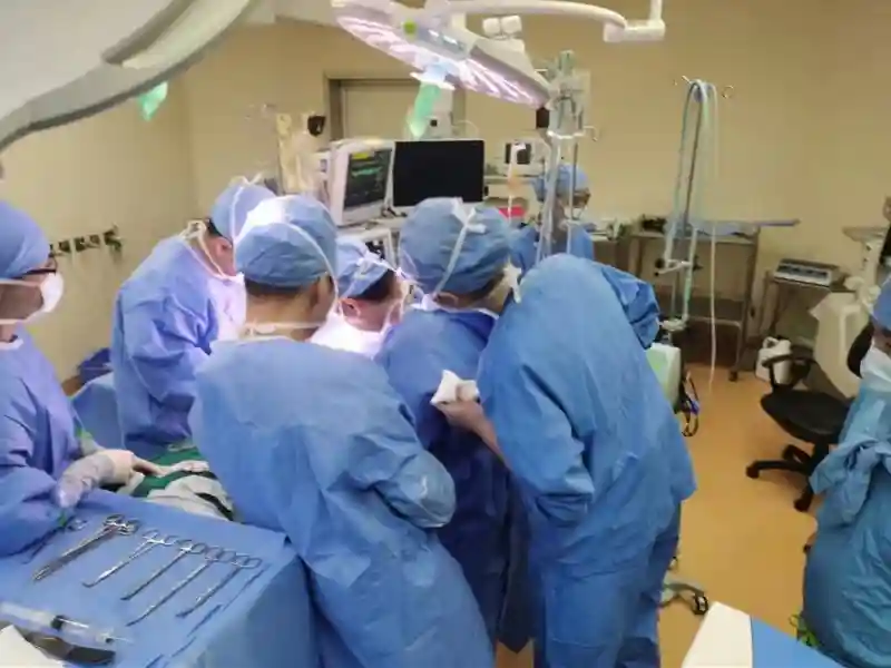 9岁羊城天使捐赠双肺救了8岁的她，刷新移植手术纪录