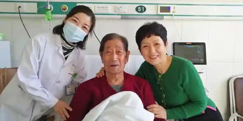 98岁老人患再障，输血十多次全身血换个遍！脐血治疗后见奇效